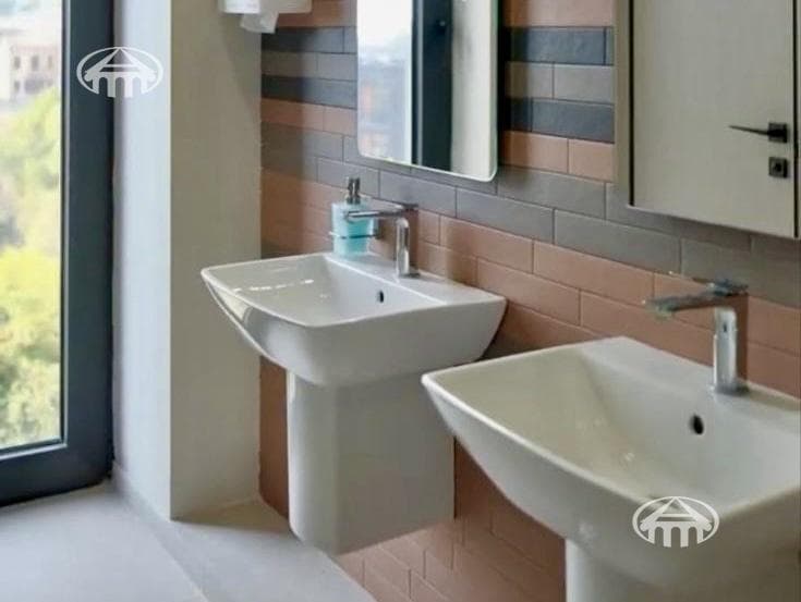 Офис · 845 м² · Кентрон