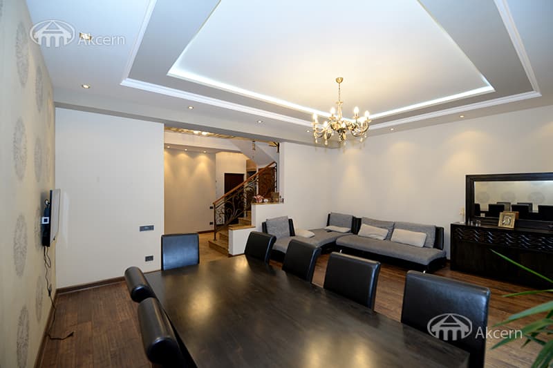 Дом · 4 комн. · 210 м² · Канакер-Зейтун
