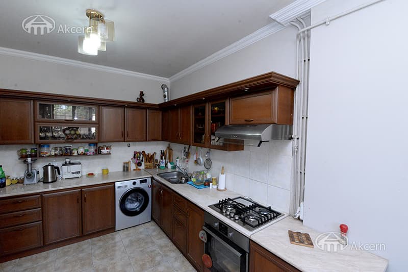Дом · 6 комн. · 226 м² · Эребуни
