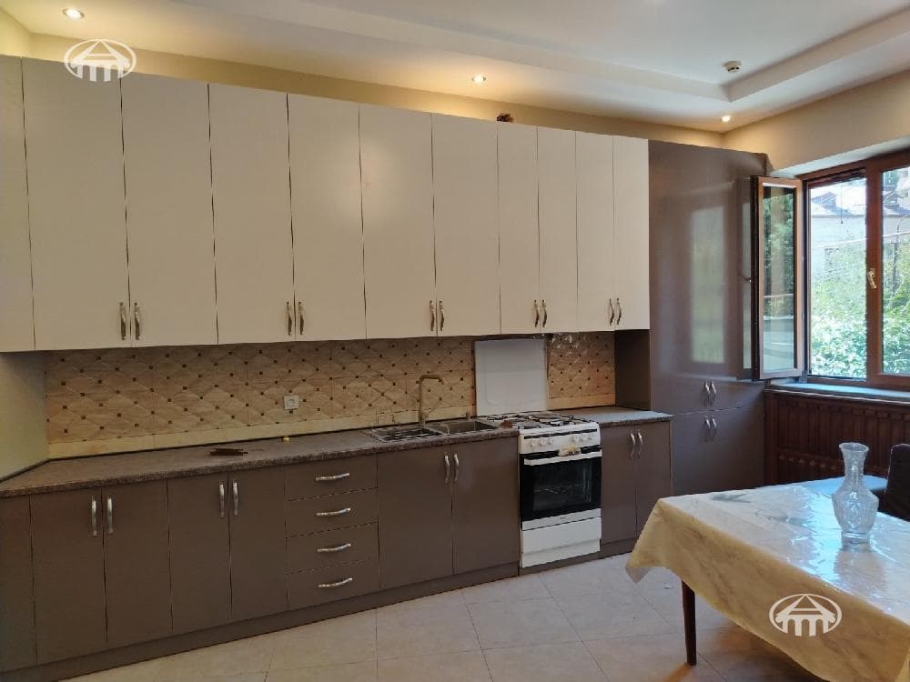 Mansion · 6 rooms · 470 m² · Davtashen — photo 8 / 32