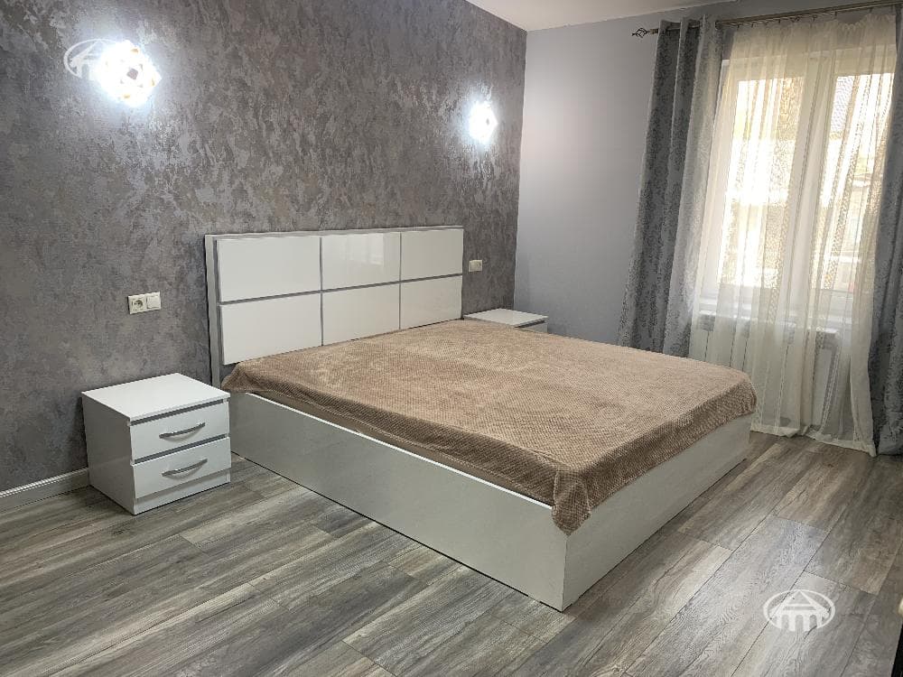 Квартира · 3 комн. · 120 м² · Арабкир