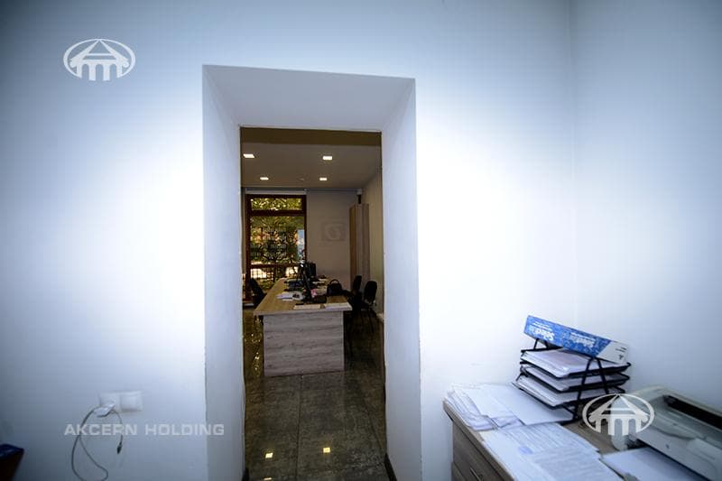 Office · 149 m² · Kentron
