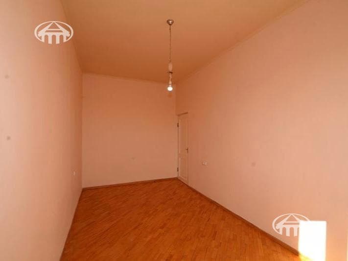 Առանձնատուն · 7 սեն. · 540 մ² · Աջափնյակ