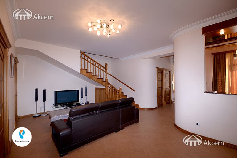 Apartment · 5 rooms · 350 m² · Kentron