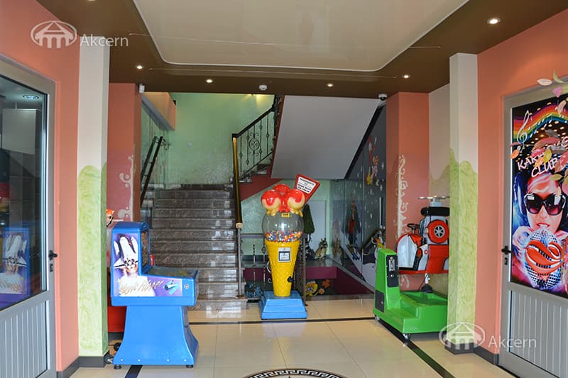 Restaurant · 778 m² · Davtashen