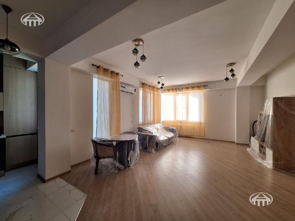 Квартира · 4 комн. · 106 м² · Нор-Норк