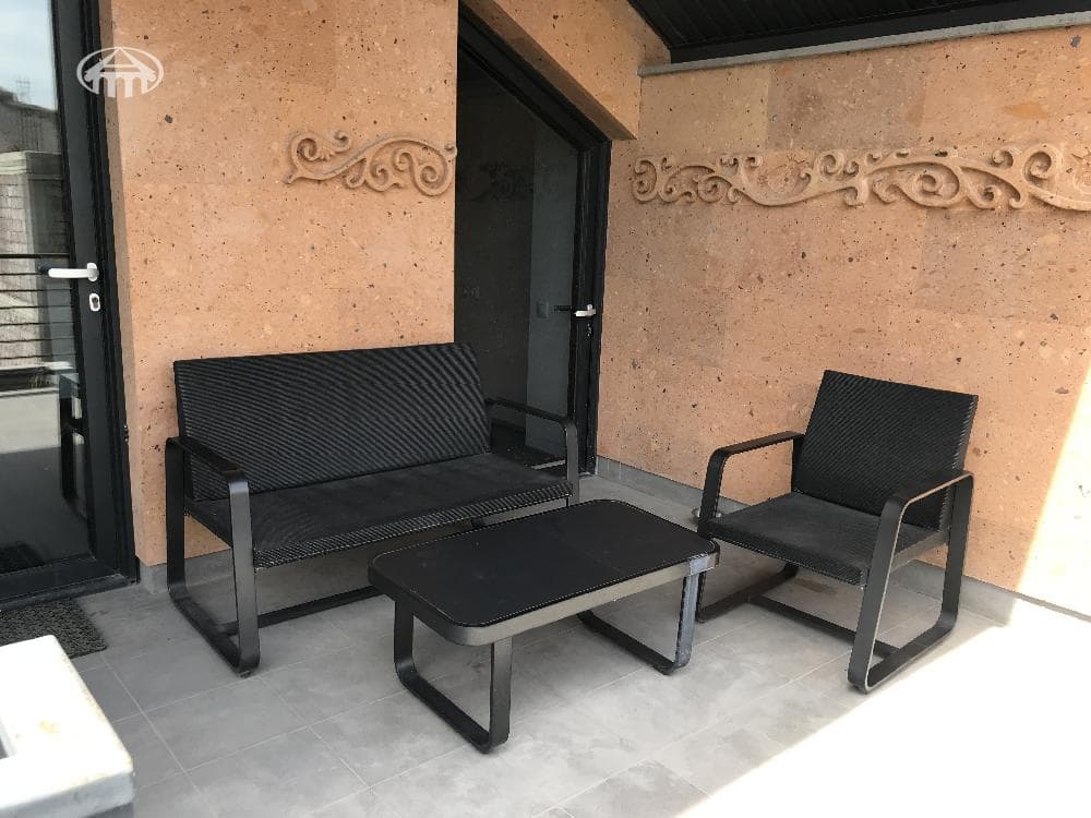 Особняк · 6 комн. · 355 м² · Давташен