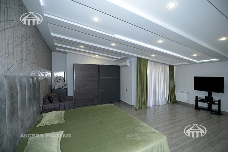 House · 6 rooms · 567 m² · Ajapnyak