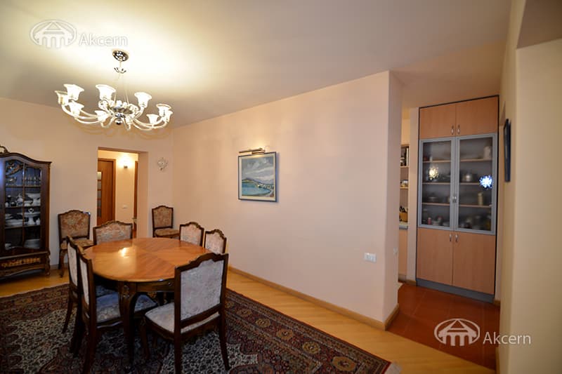 Квартира · 2 комн. · 72 м² · Арабкир