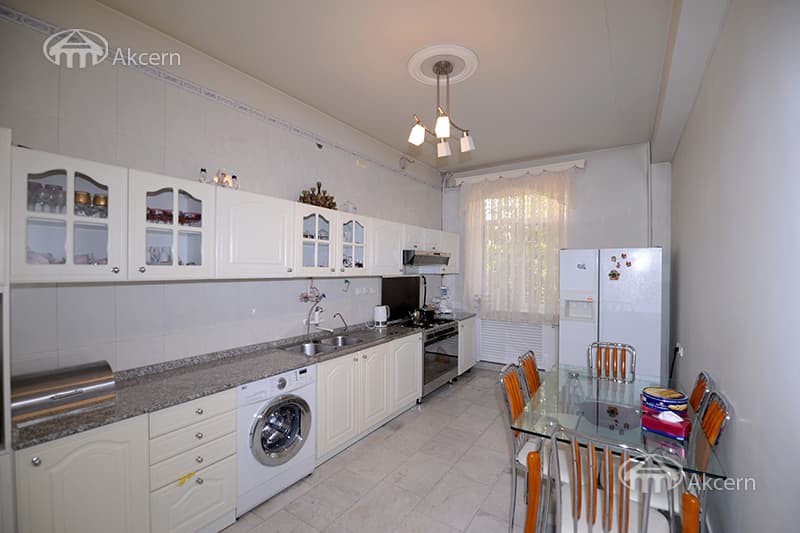 Mansion · 9 rooms · 777 m² · Malatia-Sebastia