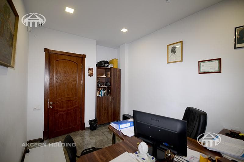 Office · 149 m² · Kentron