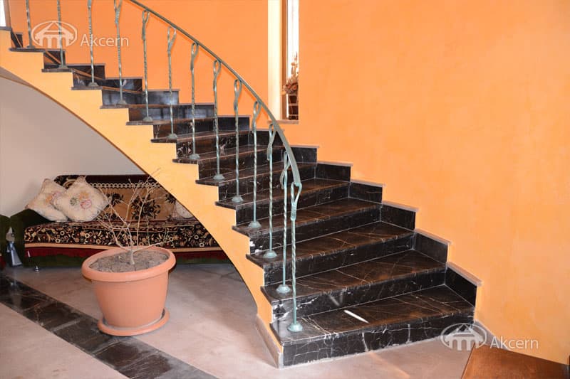 Mansion · 5 rooms · 405 m² · Arzakan