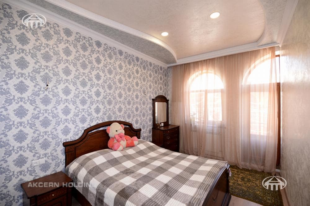 Дом · 6 комн. · 272 м² · Арабкир