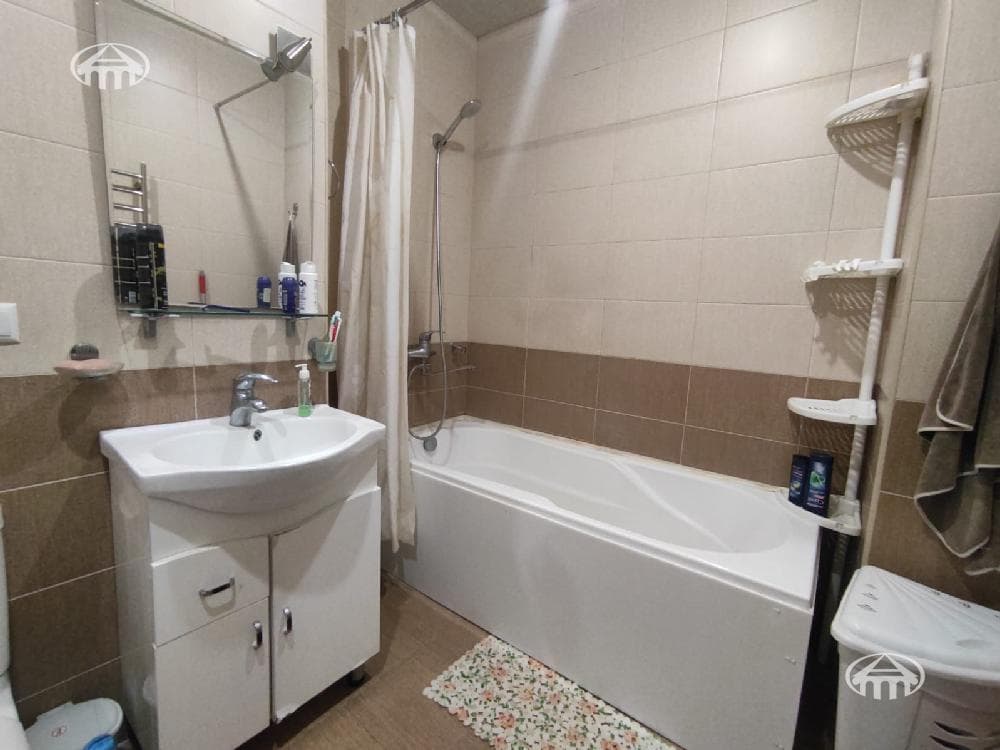 Квартира · 3 комн. · 80 м² · Арабкир