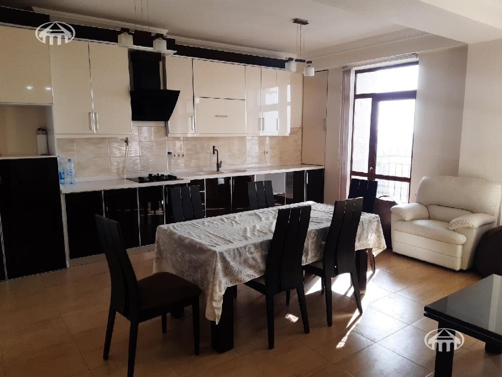 Квартира · 3 комн. · 78 м² · Аджапняк