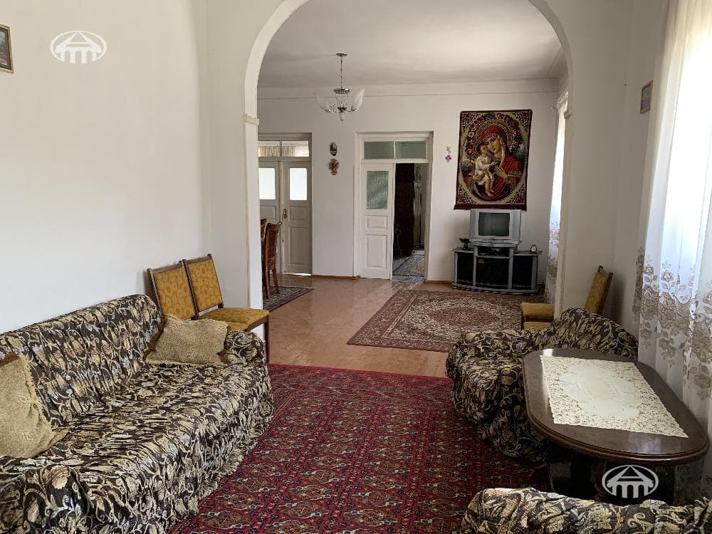 Дом · 9 комн. · 450 м² · Малатия-Себастия