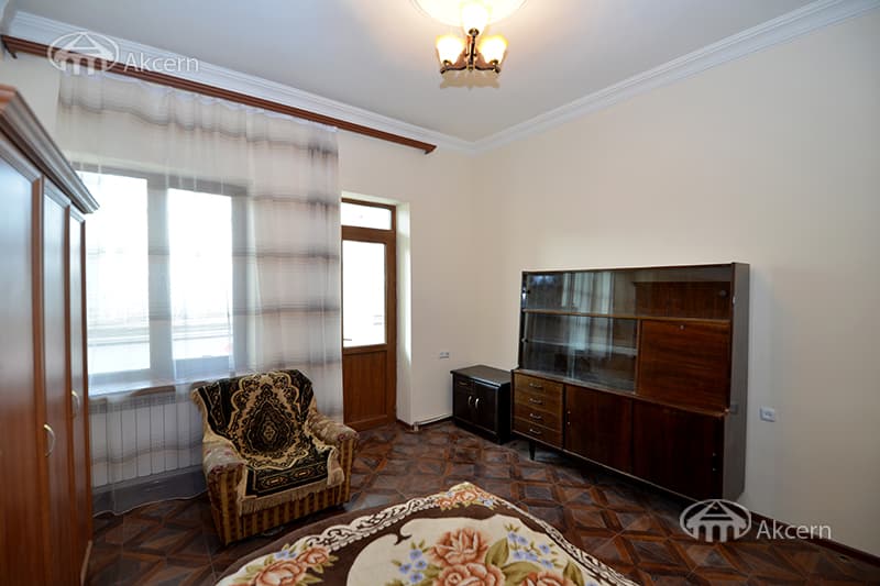 Apartment · 3 rooms · 121 m² · Kentron