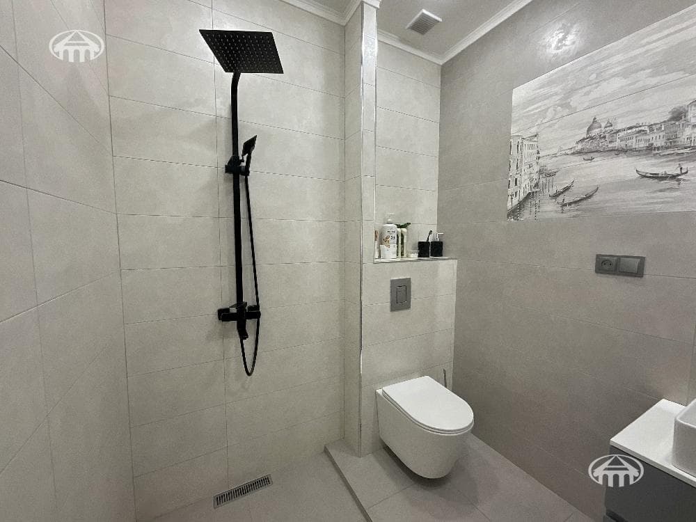 Mansion · 6 rooms · 260 m² · Avan