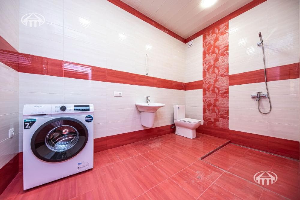 Mansion · 5 rooms · 367 m² · Nor Erznka
