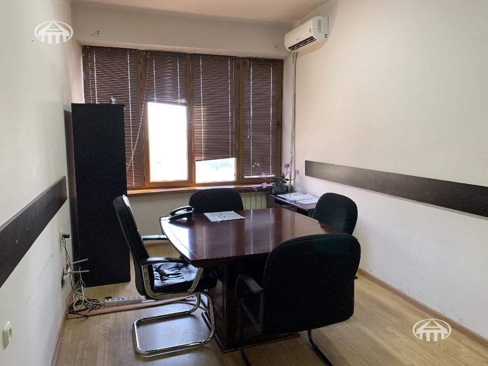 Office · 520 m² · Arabkir