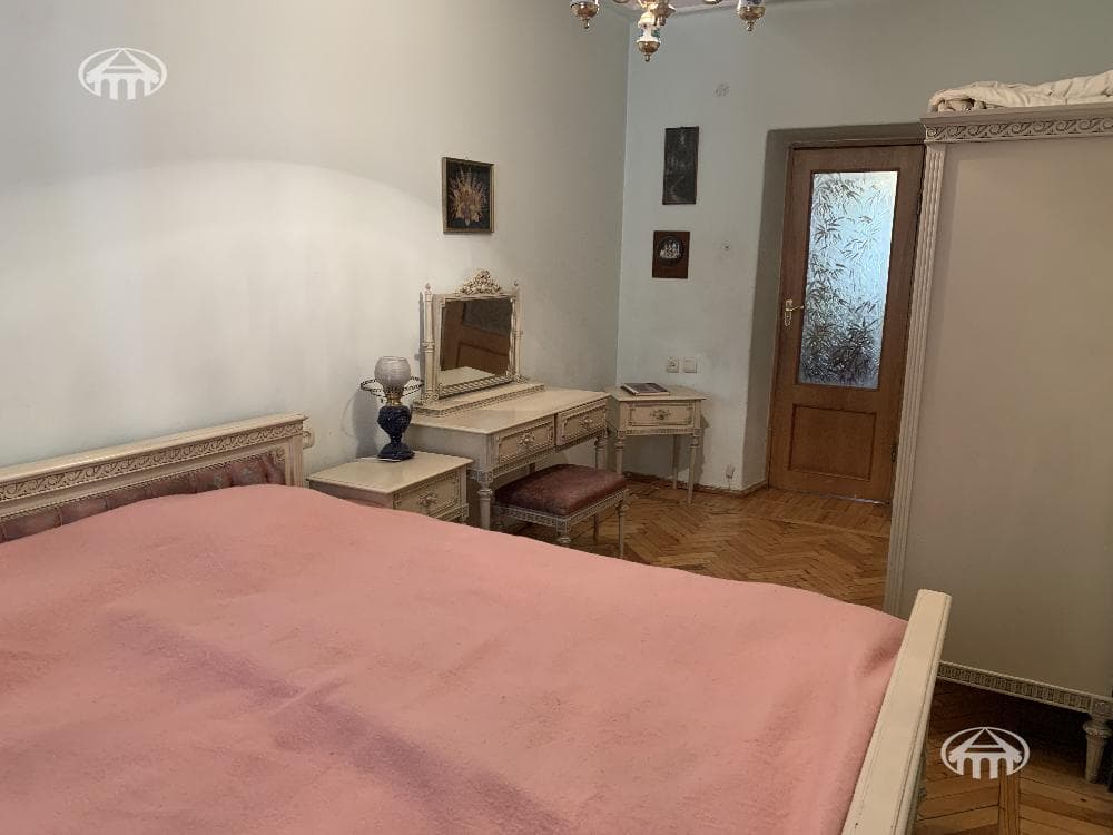 Квартира · 3 комн. · 74 м² · Кентрон