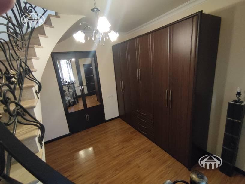 House · 3 rooms · 110 m² · Arabkir