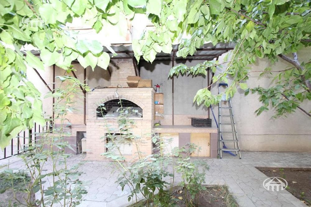Дом · 5 комн. · 435 м² · Арабкир