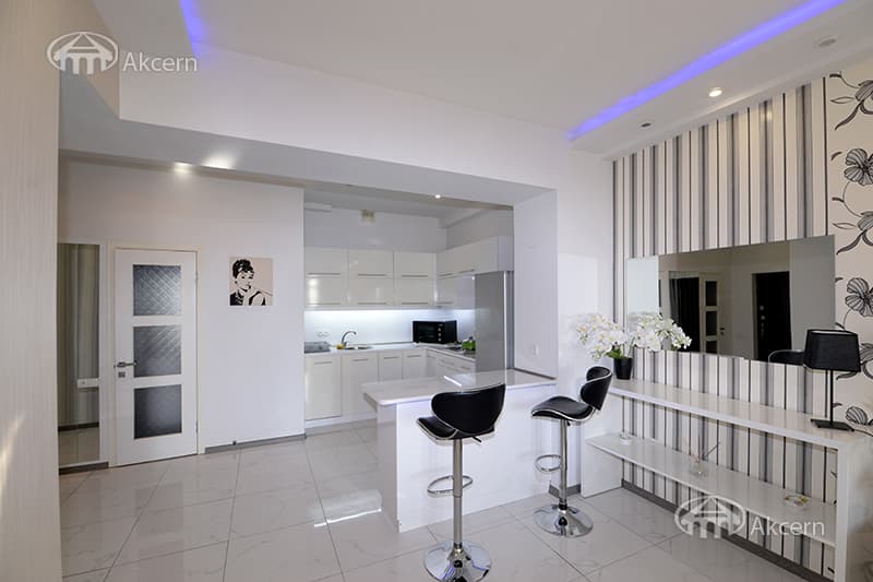 Apartment · 2 rooms · 68 m² · Kentron