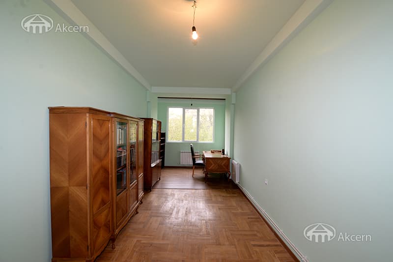 Apartment · 3 rooms · 80 m² · Kentron