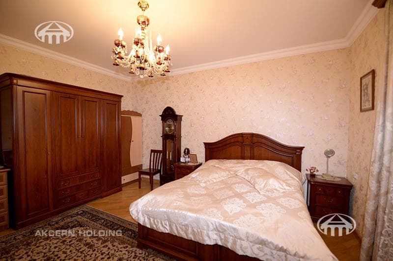 Առանձնատուն · 5 սեն. · 372 մ² · գ․ Առինջ