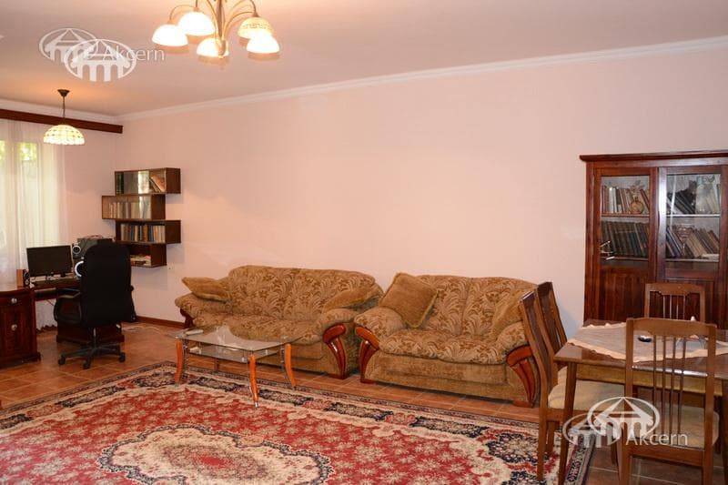 House · 3 rooms · 170 m² · Arabkir