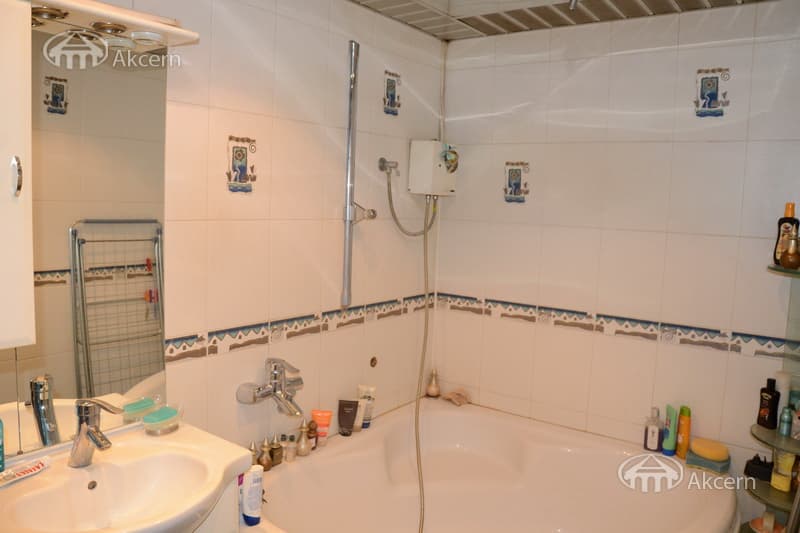 Квартира · 3 комн. · 90 м² · Арабкир