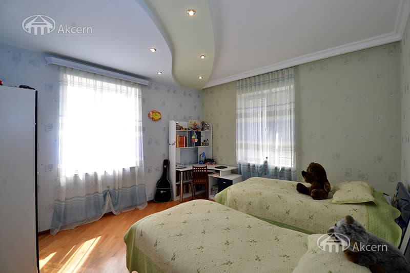Особняк · 6 комн. · 349 м² · Аджапняк