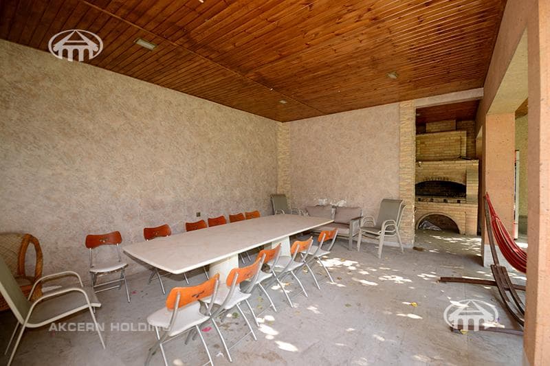 Առանձնատուն · 6 սեն. · 360 մ² · Էրեբունի