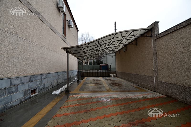Особняк · 6 комн. · 437 м² · Аван