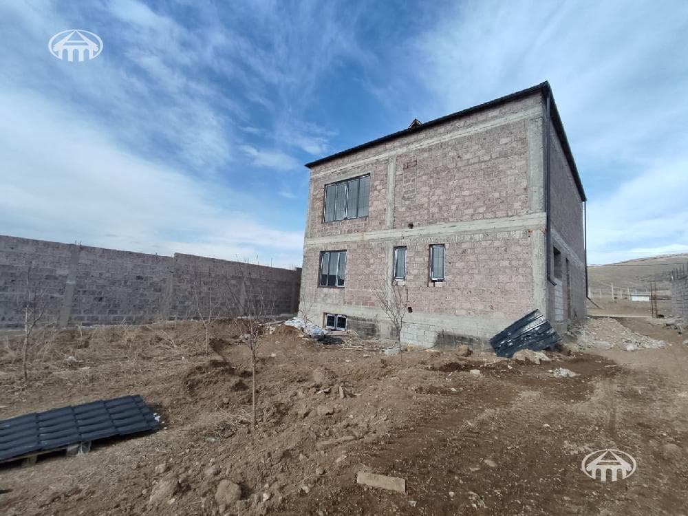 Особняк · 6 комн. · 360 м² · Акунк