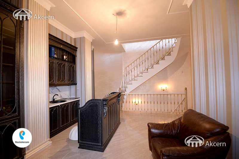 Mansion · 8 rooms · 596 m² · Arabkir