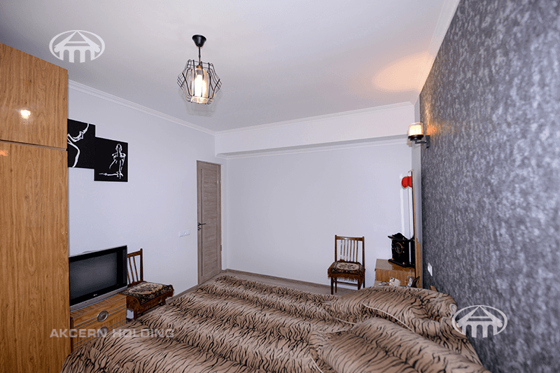 Mansion · 5 rooms · 151 m² · v. Arinj