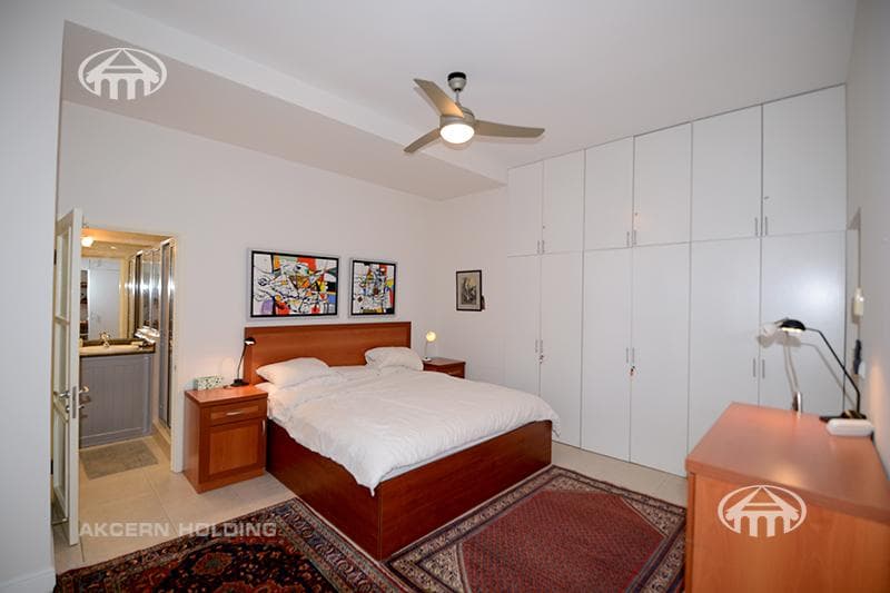Apartment · 5 rooms · 270 m² · Kentron