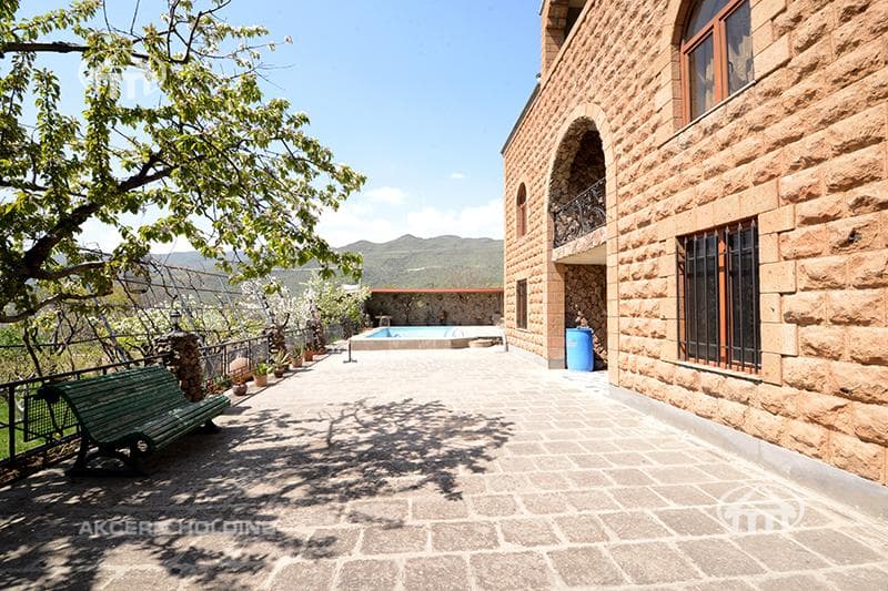 Mansion · 5 rooms · 368 m² · Ghazaravan