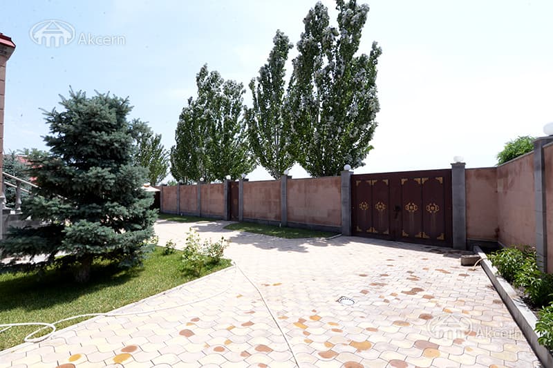 Особняк · 5 комн. · 174 м² · Арарат