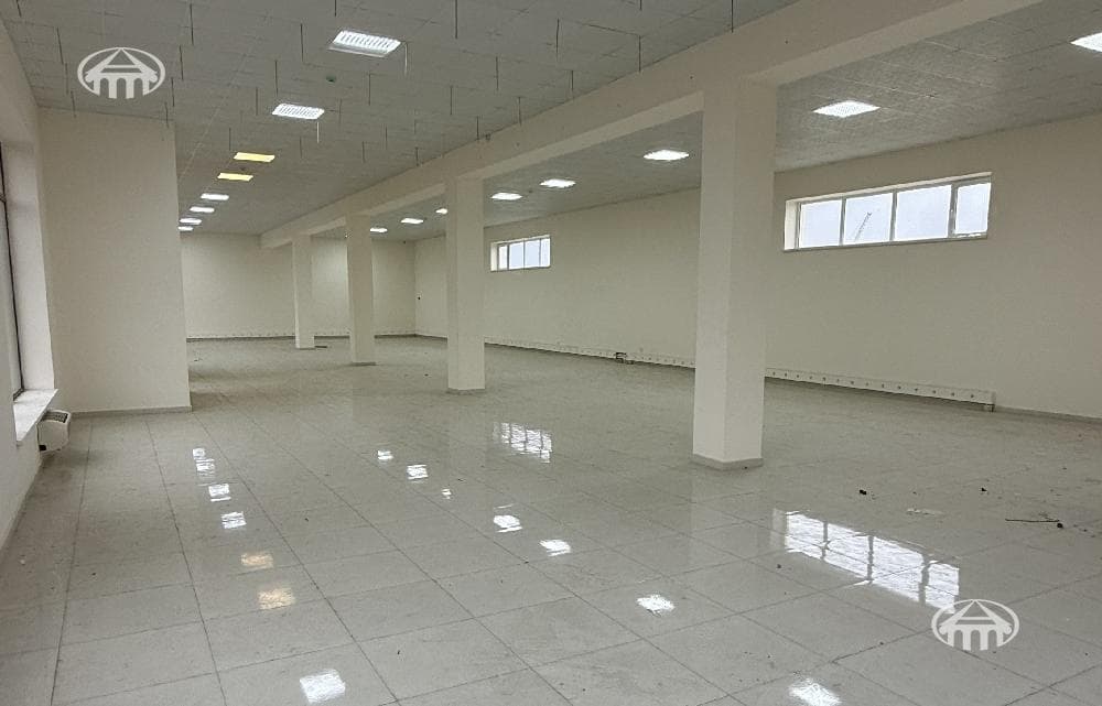 Retail · 484 m² · Ararat
