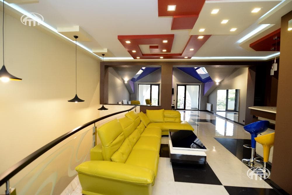Mansion · 5 rooms · 600 m² · Arabkir