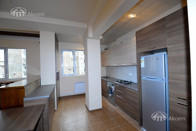 Apartment · 3 rooms · 80 m² · Kentron