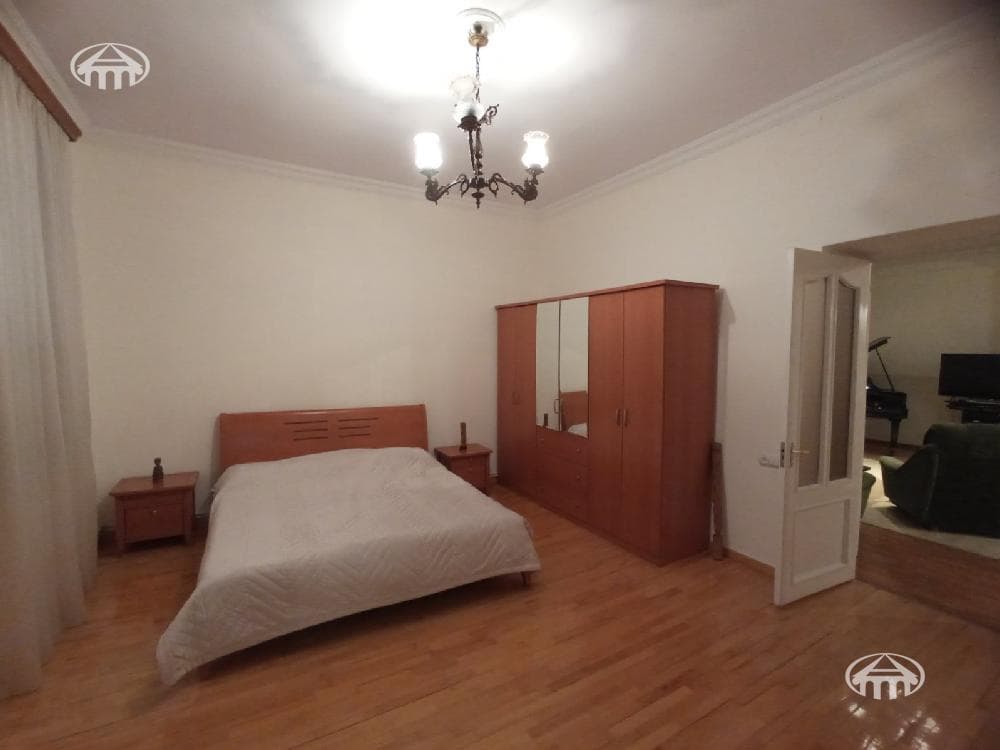 Apartment · 4 rooms · 144 m² · Kentron