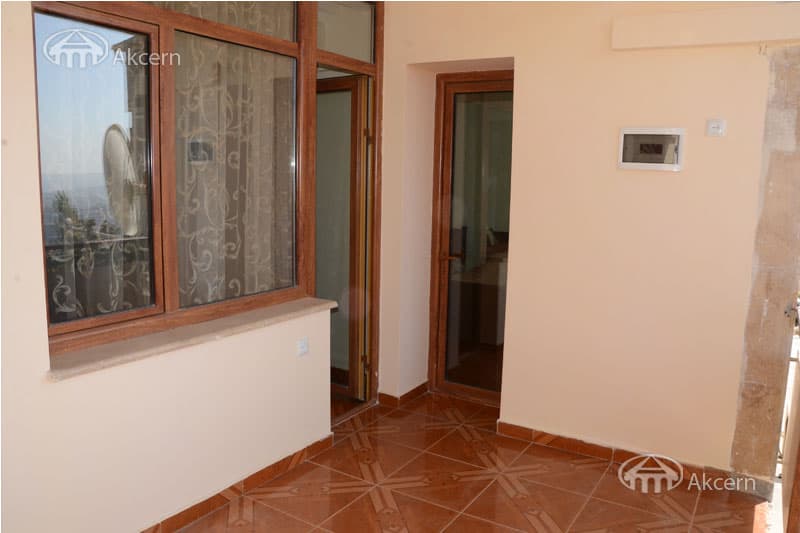 Apartment · 3 rooms · 91 m² · Kentron