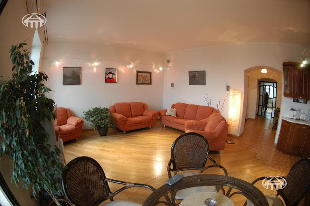 Apartment · 3 rooms · 98 m² · Kentron