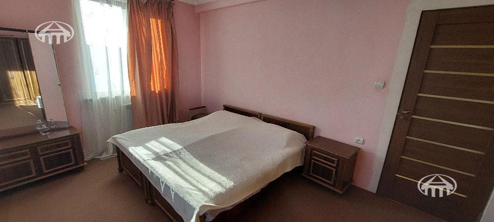 Офис · 300 м² · Кентрон