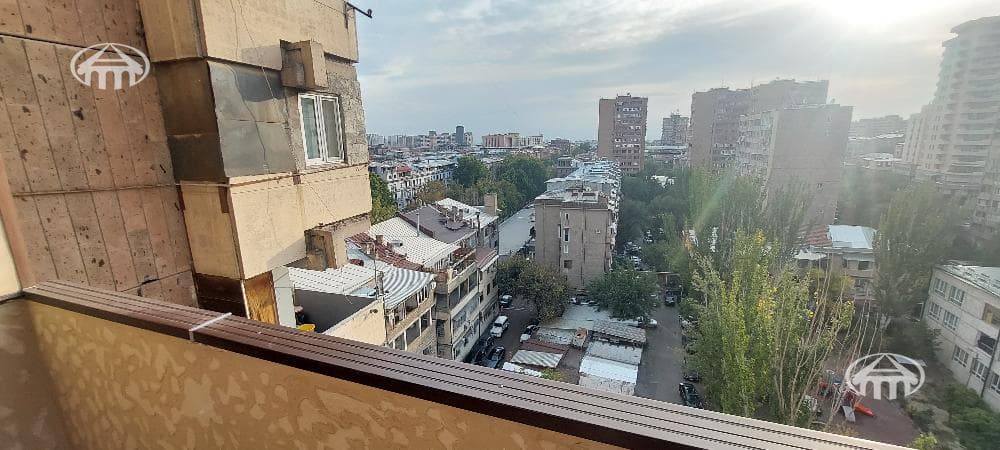 Բնակարան · 3 սեն. · 83 մ² · Կենտրոն