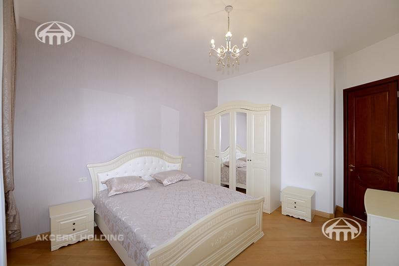 Квартира · 4 комн. · 177 м² · Кентрон